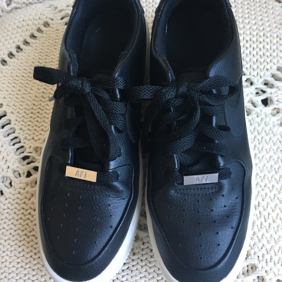 Air Force 1 - Picture 6 of 6